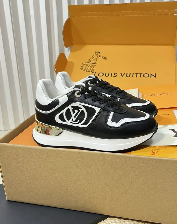 hype Louis Vuitton Sneakers