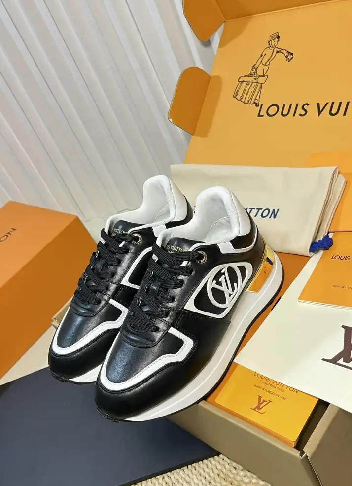 hype Louis Vuitton Sneakers