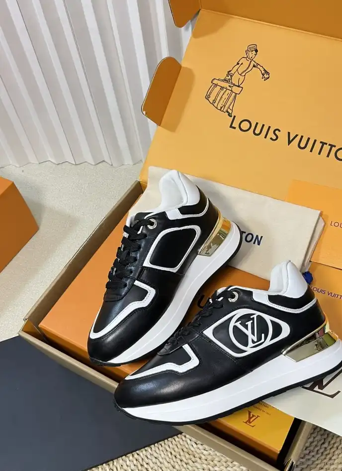 hype Louis Vuitton Sneakers