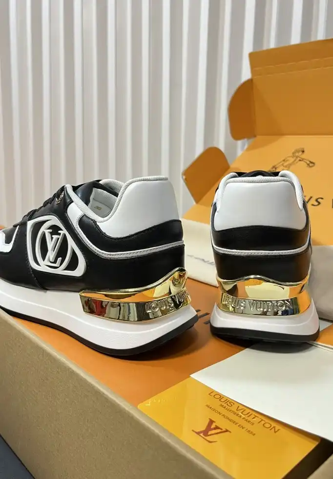 hype Louis Vuitton Sneakers