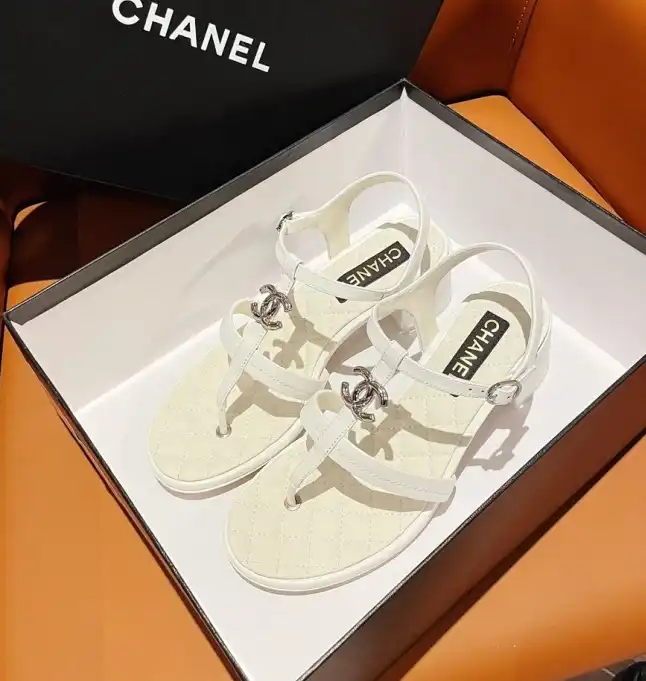 hype Chanel High Heels