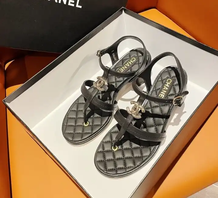 hype Chanel High Heels