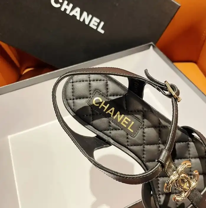 hype Chanel High Heels