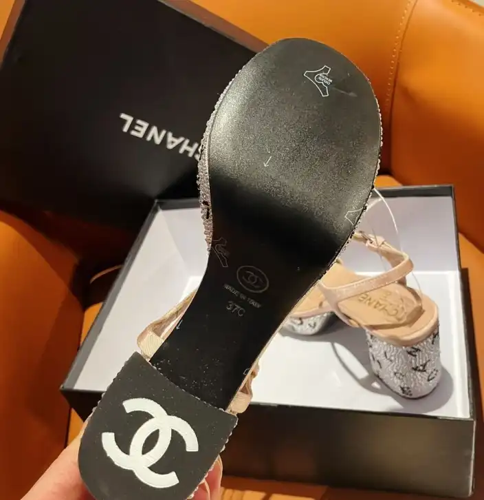 hype Chanel High Heels