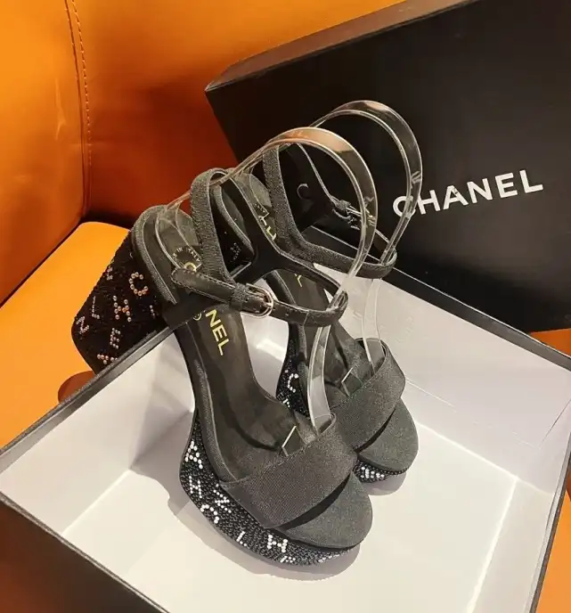 hype Chanel High Heels