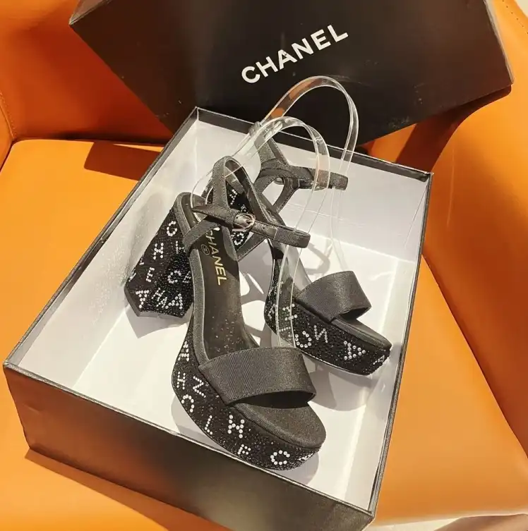 hype Chanel High Heels