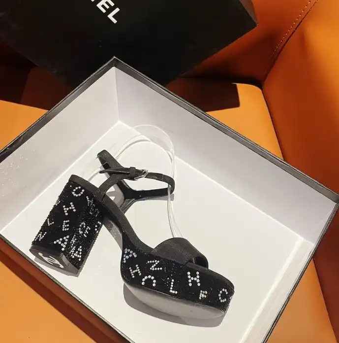 hype Chanel High Heels