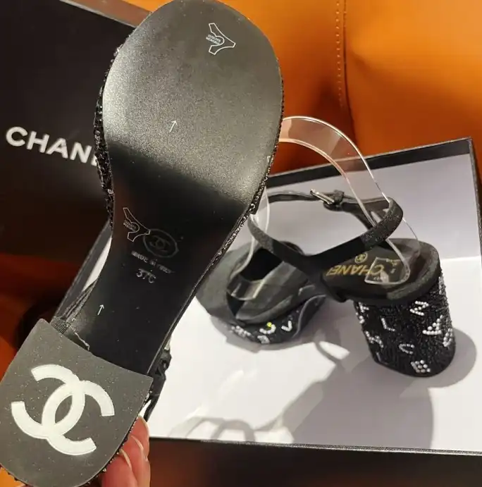 hype Chanel High Heels