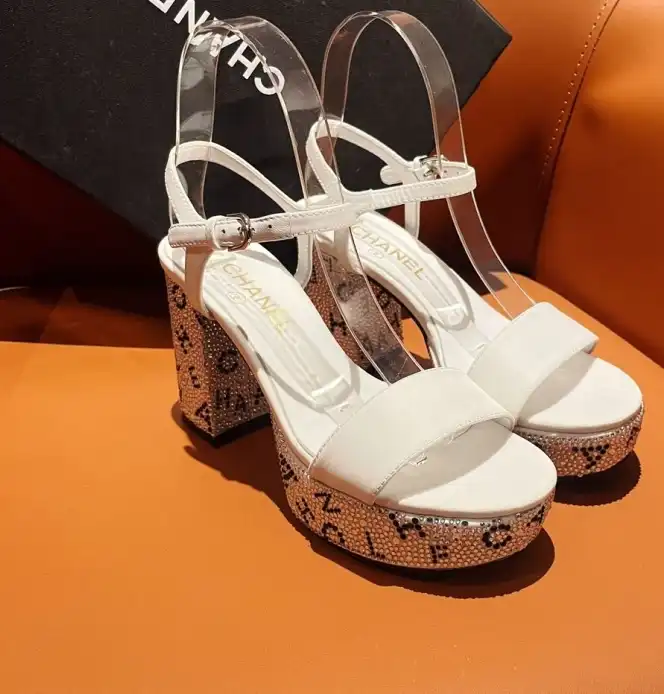 hype Chanel High Heels