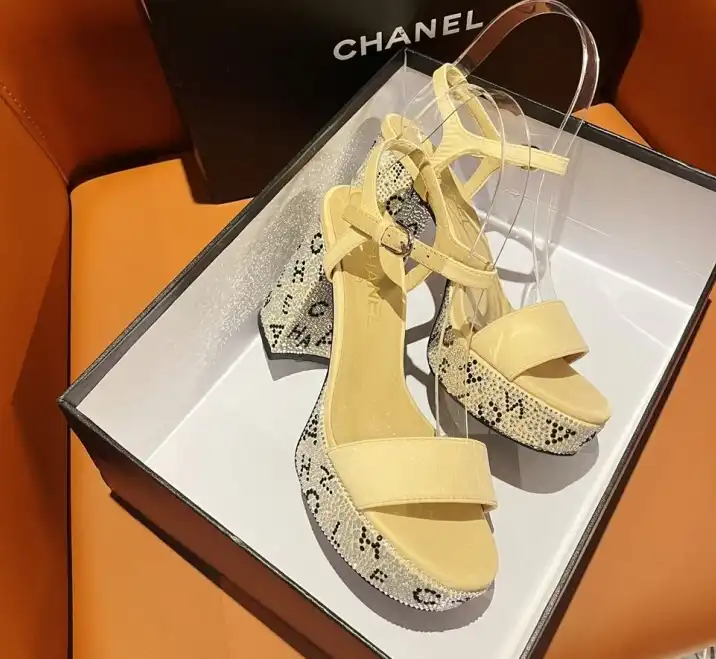 hype Chanel High Heels