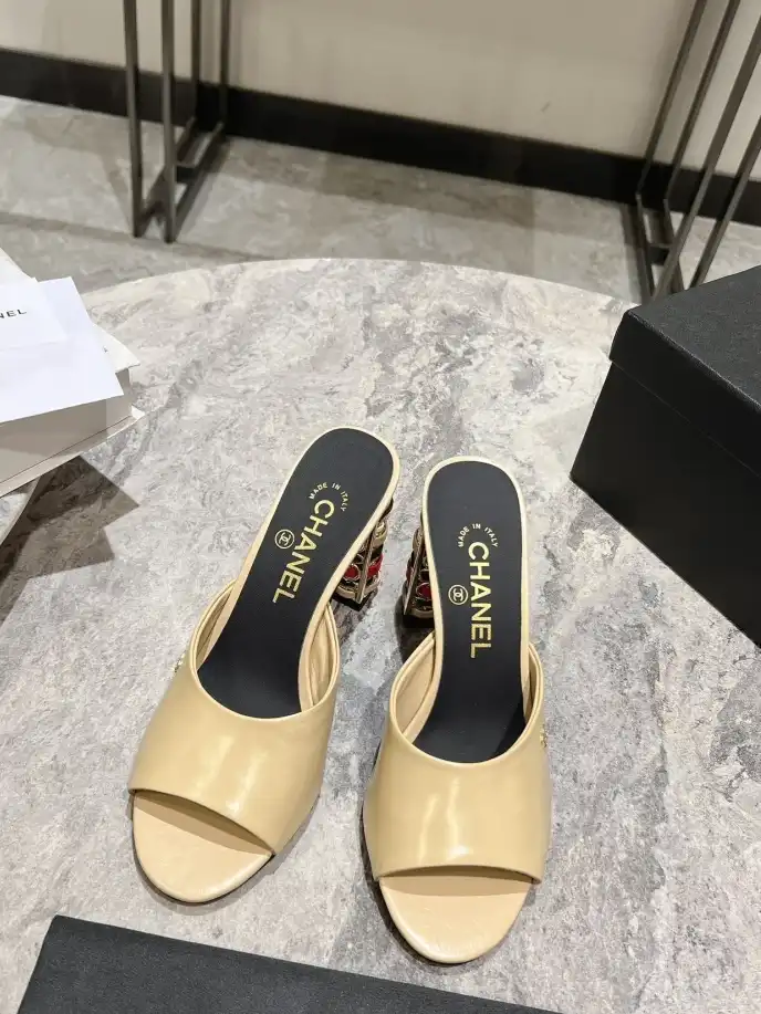 hype Chanel High Heels