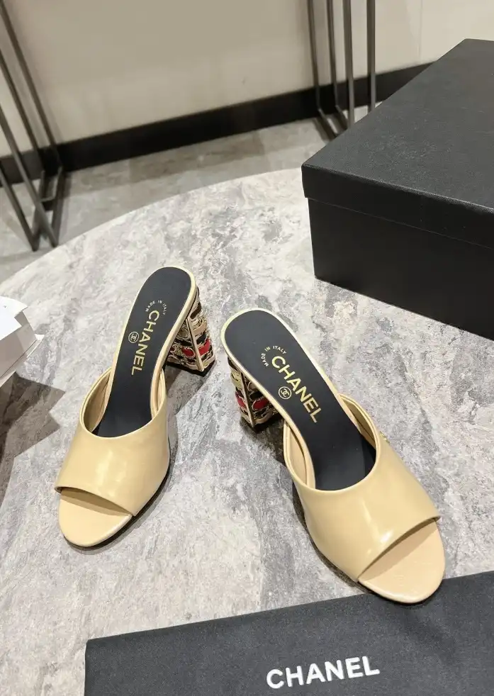 hype Chanel High Heels