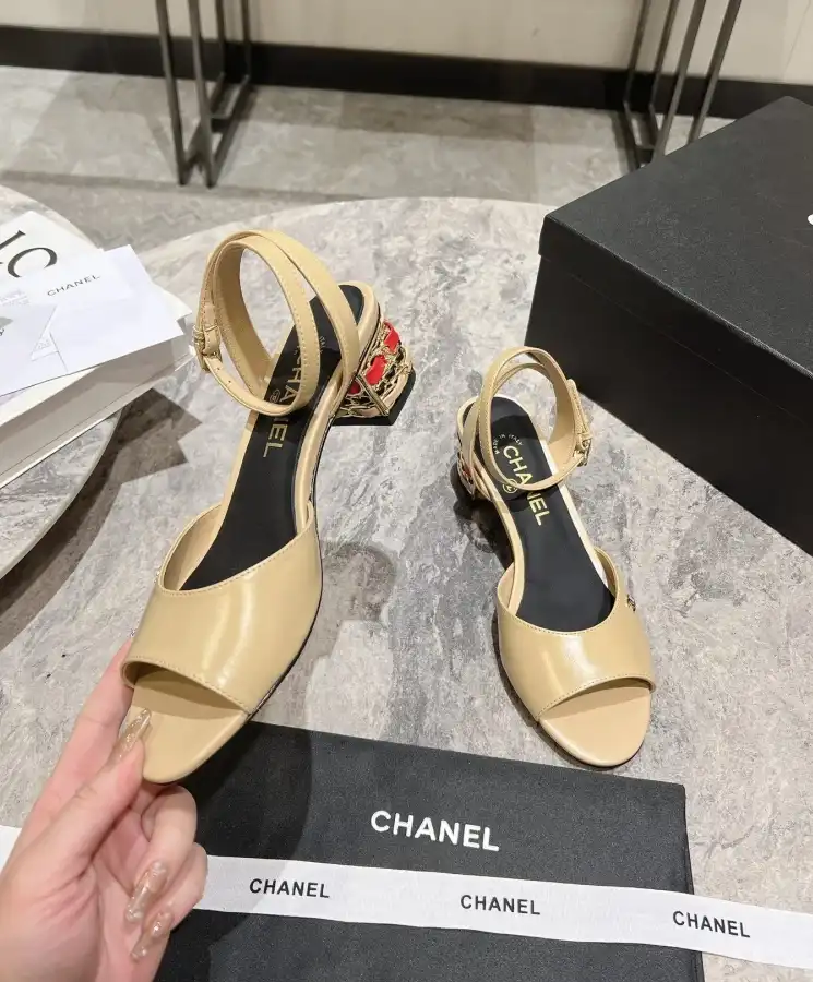 hype Chanel High Heels