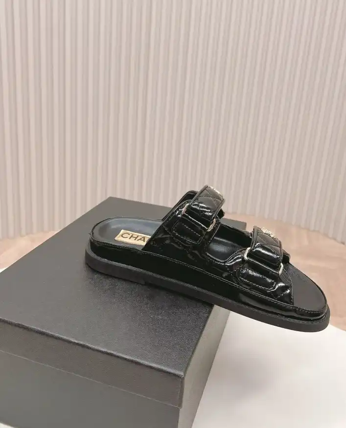 hype Chanel Slippers