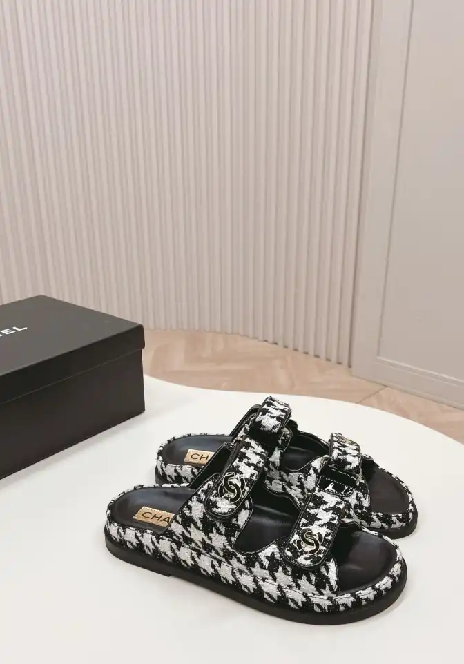 hype Chanel Slippers