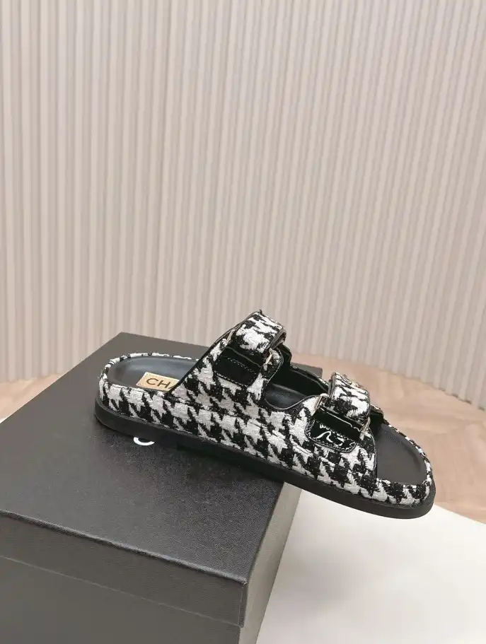 hype Chanel Slippers