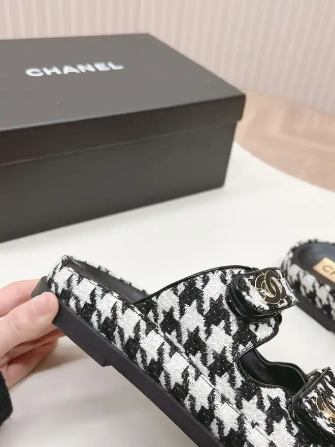 hype Chanel Slippers