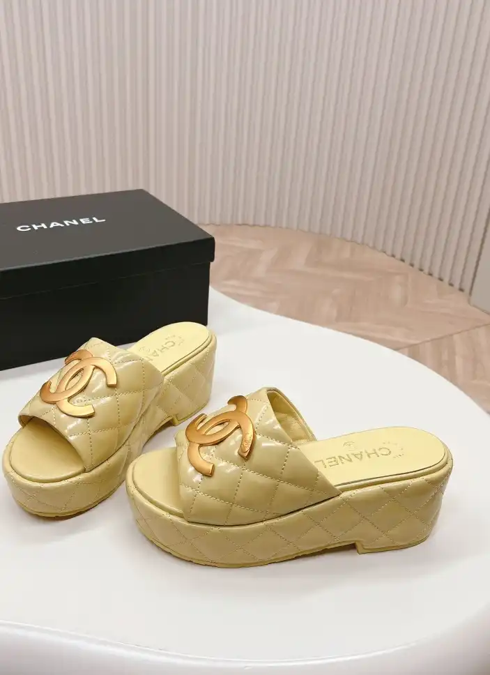 hype Chanel Slippers