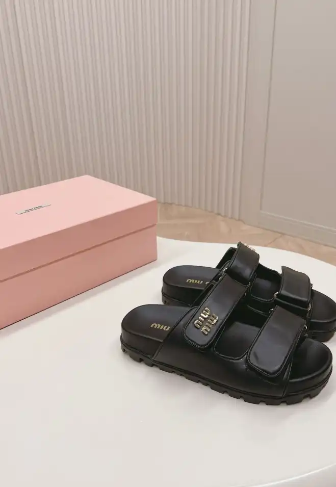 hype Miu Miu Slippers