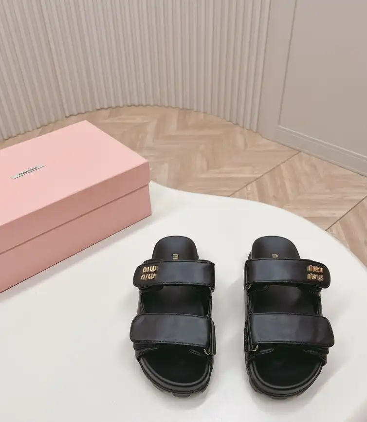 hype Miu Miu Slippers