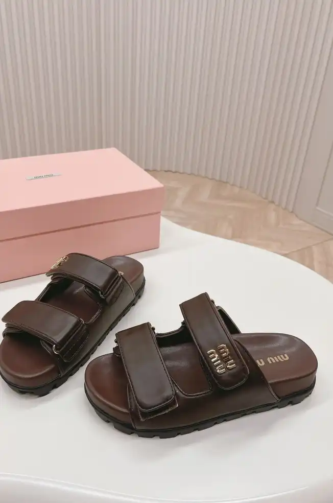 hype Miu Miu Slippers