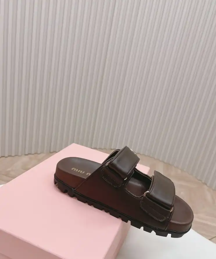 hype Miu Miu Slippers