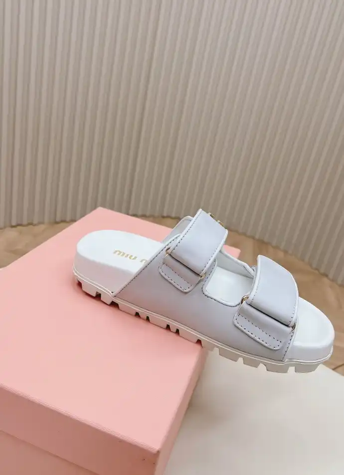 hype Miu Miu Slippers