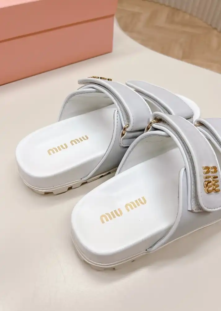 hype Miu Miu Slippers