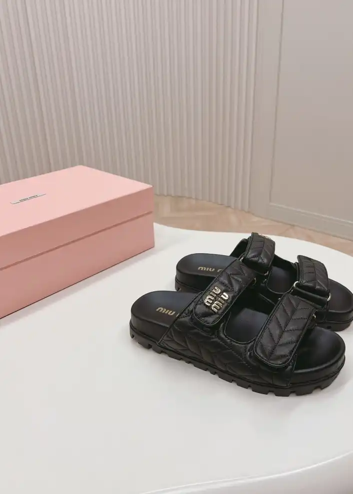 hype Miu Miu Slippers