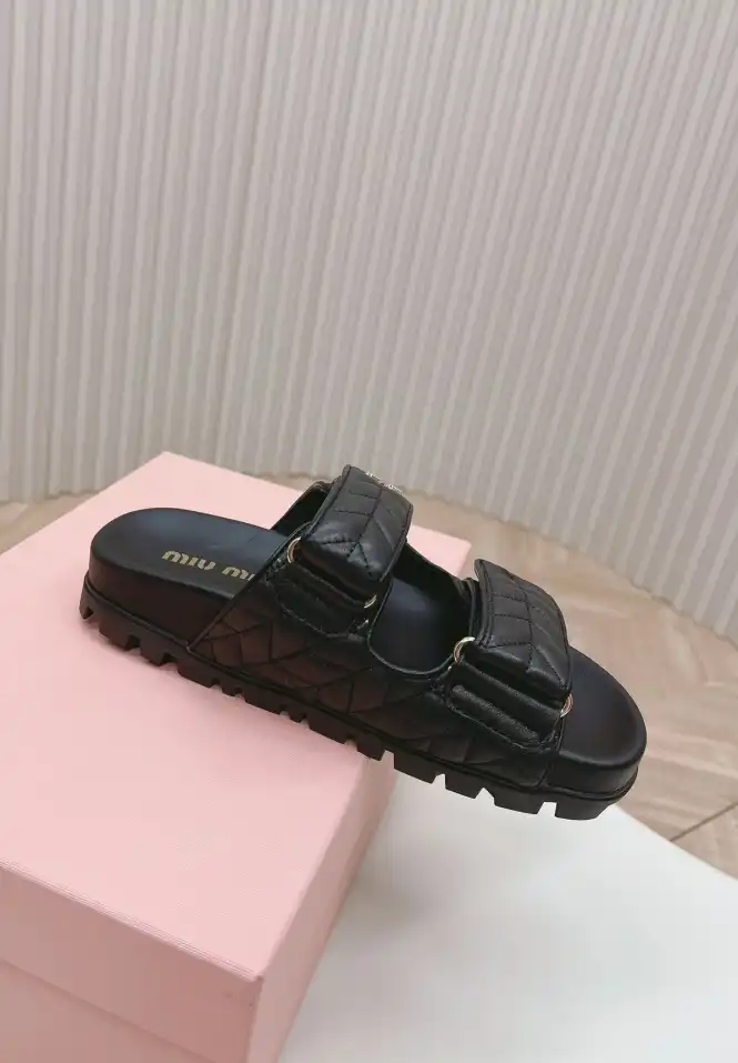 hype Miu Miu Slippers