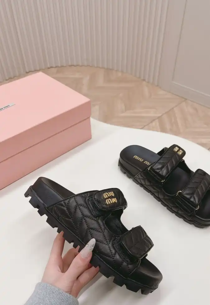 hype Miu Miu Slippers