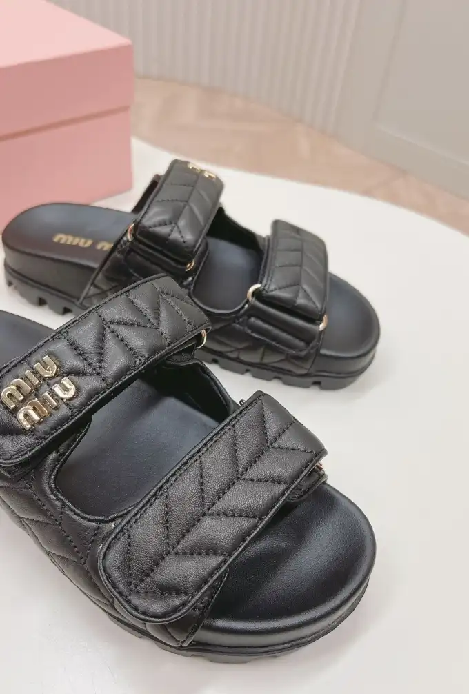 hype Miu Miu Slippers