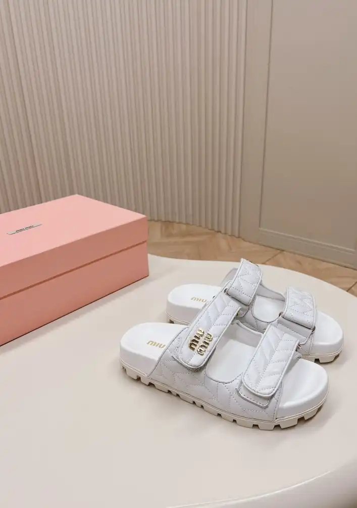 hype Miu Miu Slippers