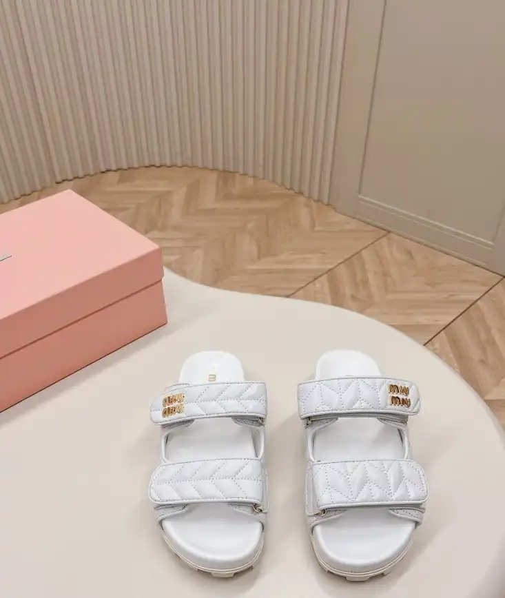 hype Miu Miu Slippers