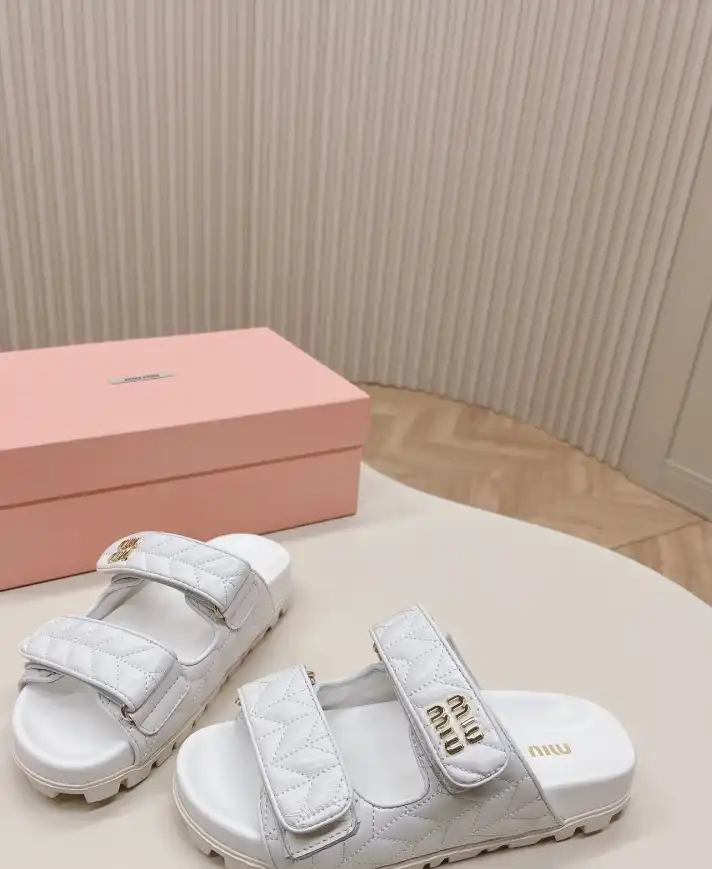 hype Miu Miu Slippers