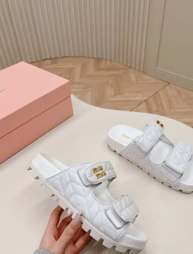 hype Miu Miu Slippers