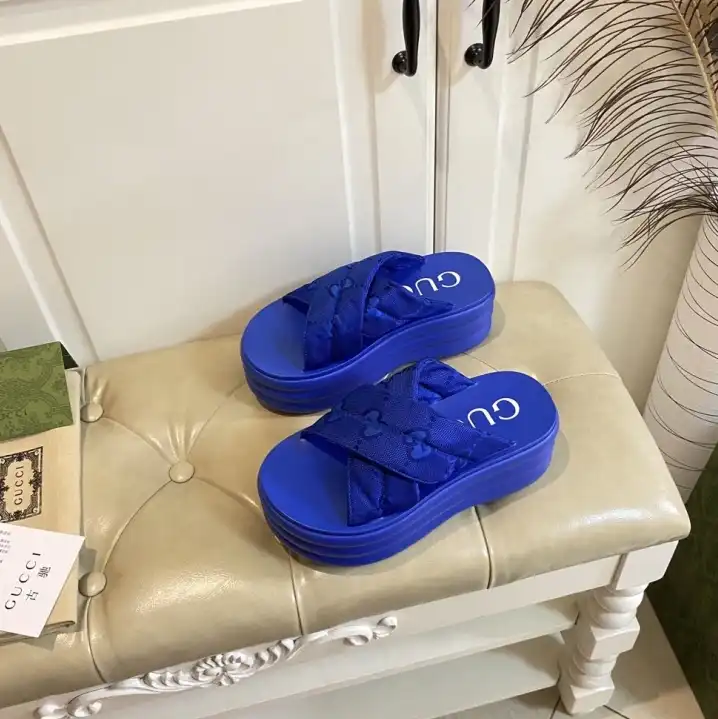 hype Gucci Slippers