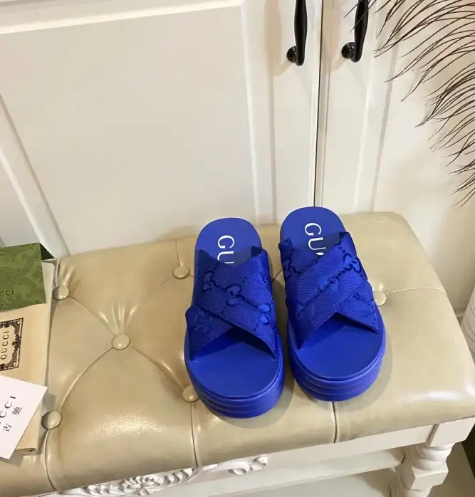 hype Gucci Slippers