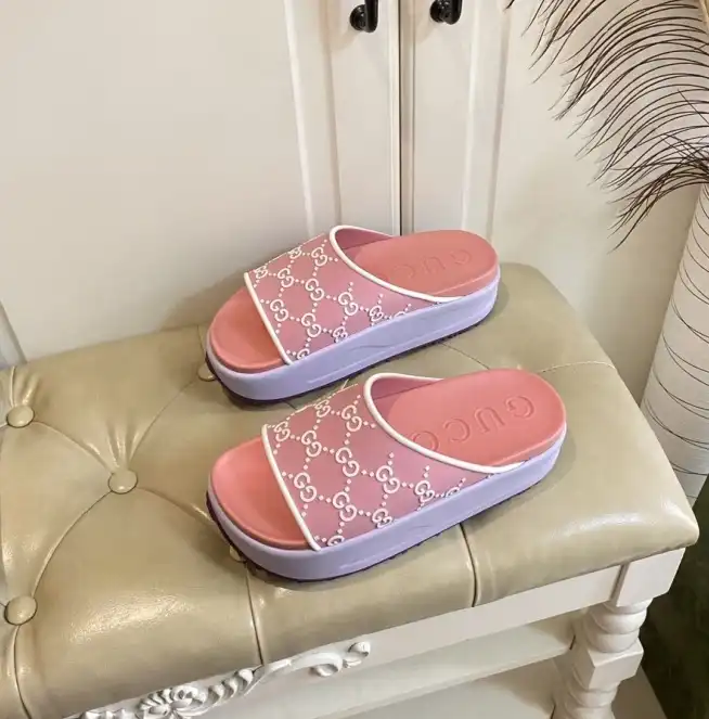 hype Gucci Slippers