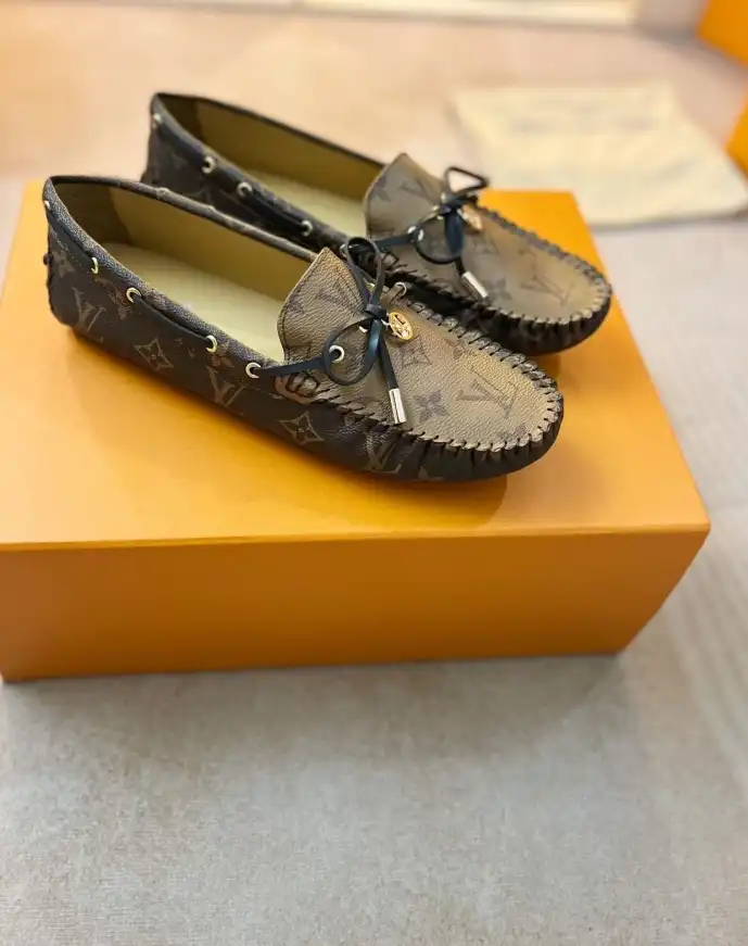 hype LV flat shoes