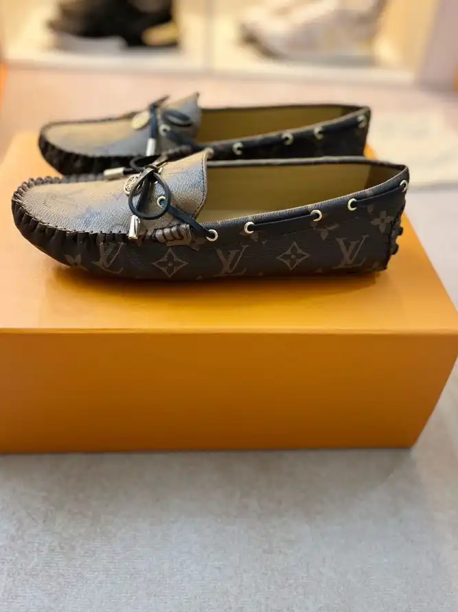 hype LV flat shoes