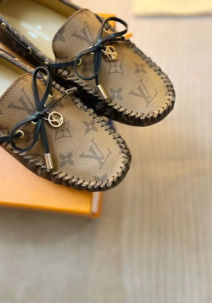 hype LV flat shoes