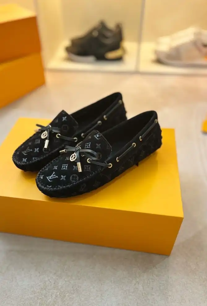 hype LV flat shoes