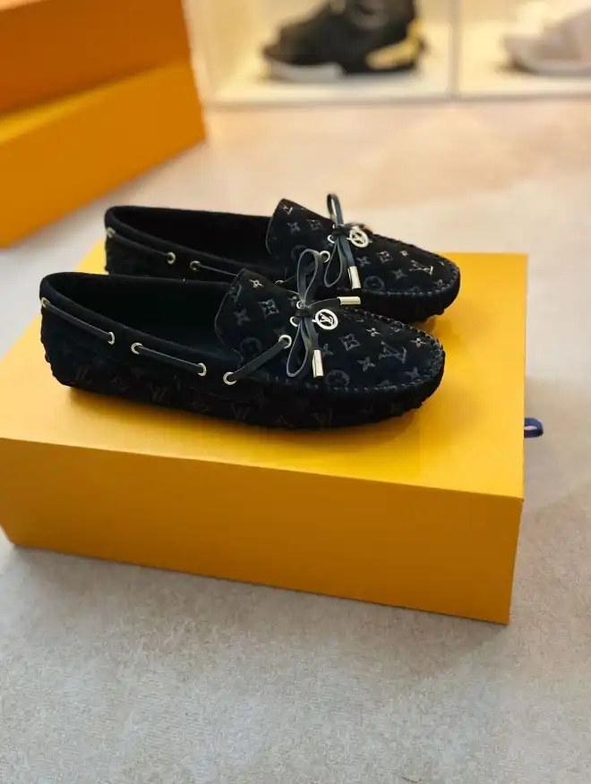 hype LV flat shoes