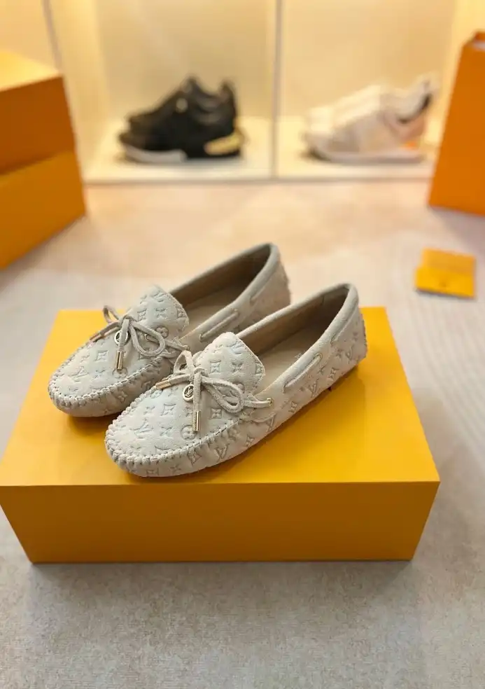 hype LV flat shoes