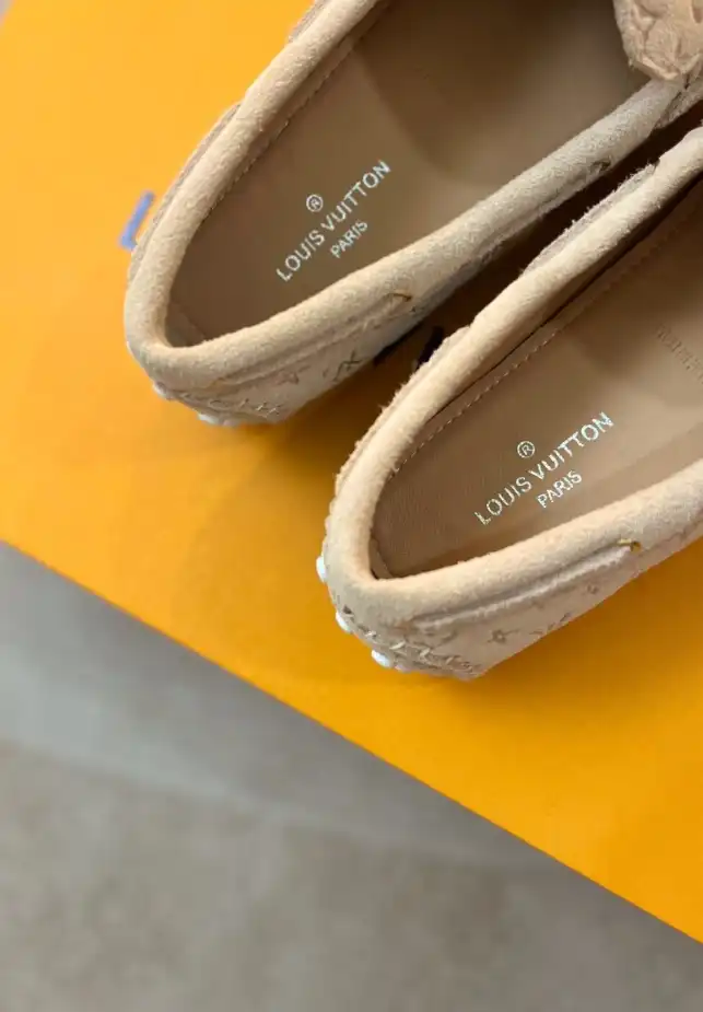 hype LV flat shoes