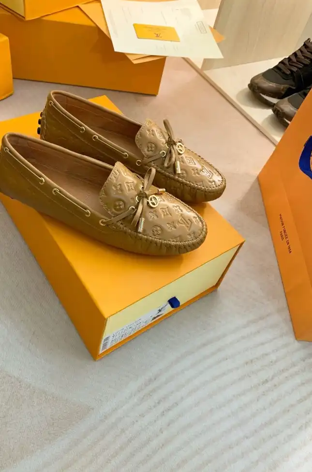 hype LV flat shoes