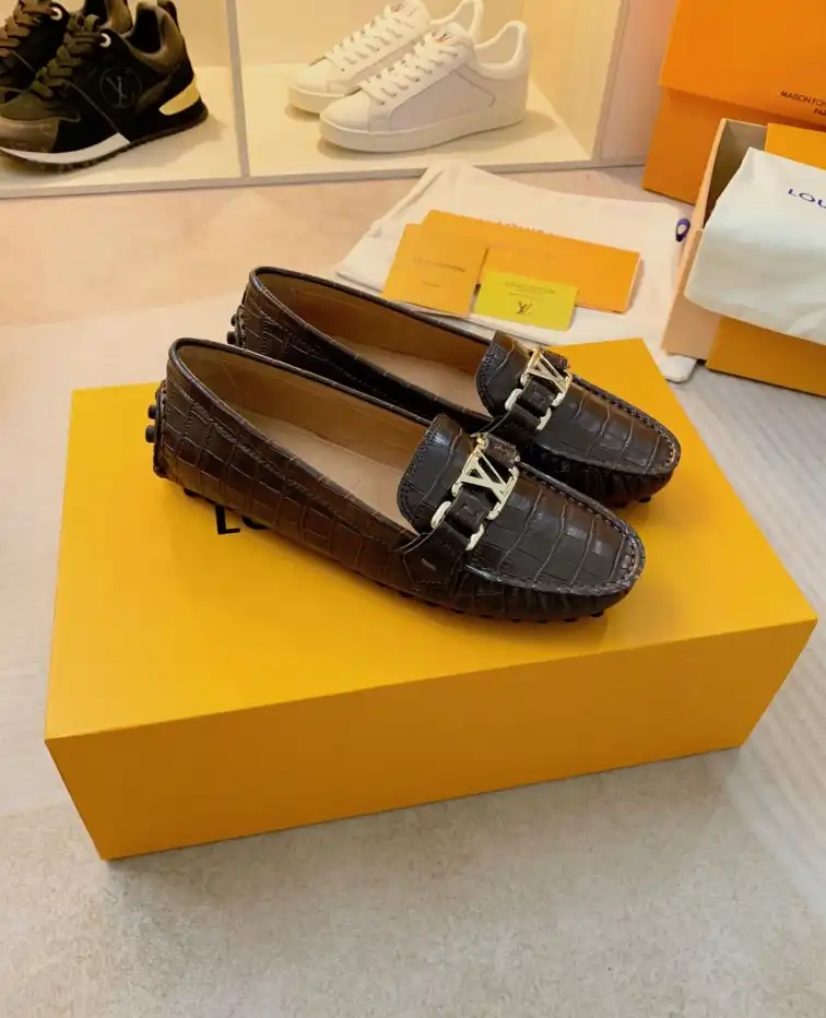 hype LV flat shoes