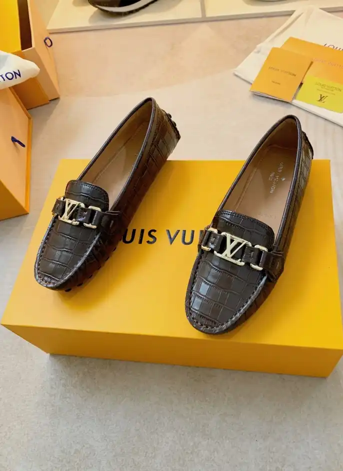 hype LV flat shoes