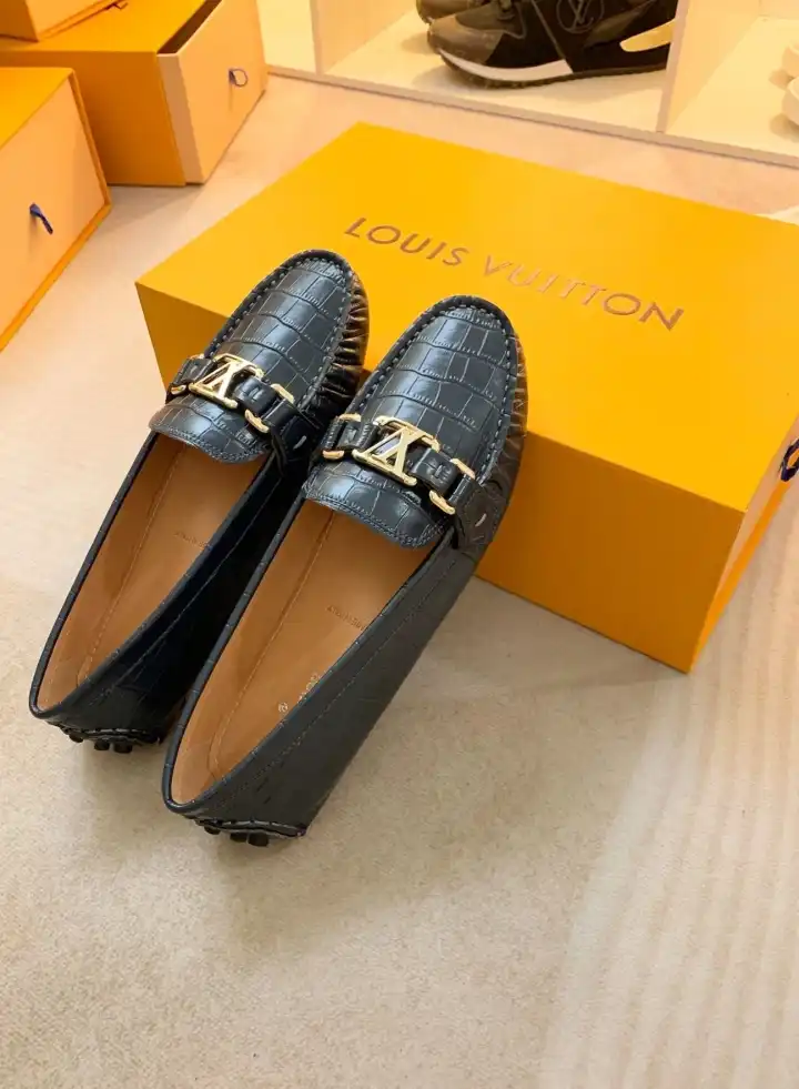 hype LV flat shoes